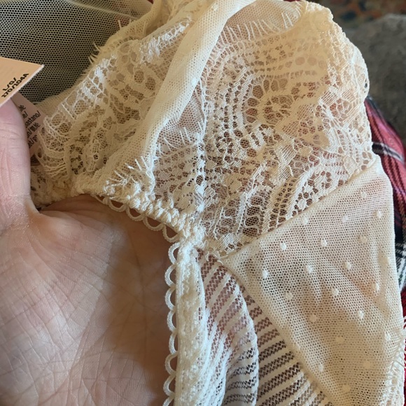 Victoria’s Secret body suit - Picture 4 of 4